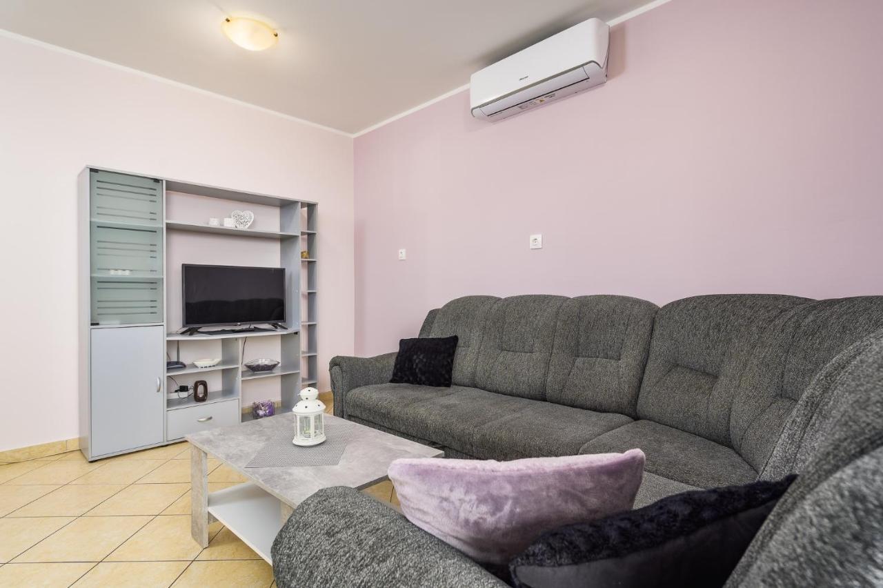 Apartments With A Parking Space Lovran, Opatija - 7869 ภายนอก รูปภาพ