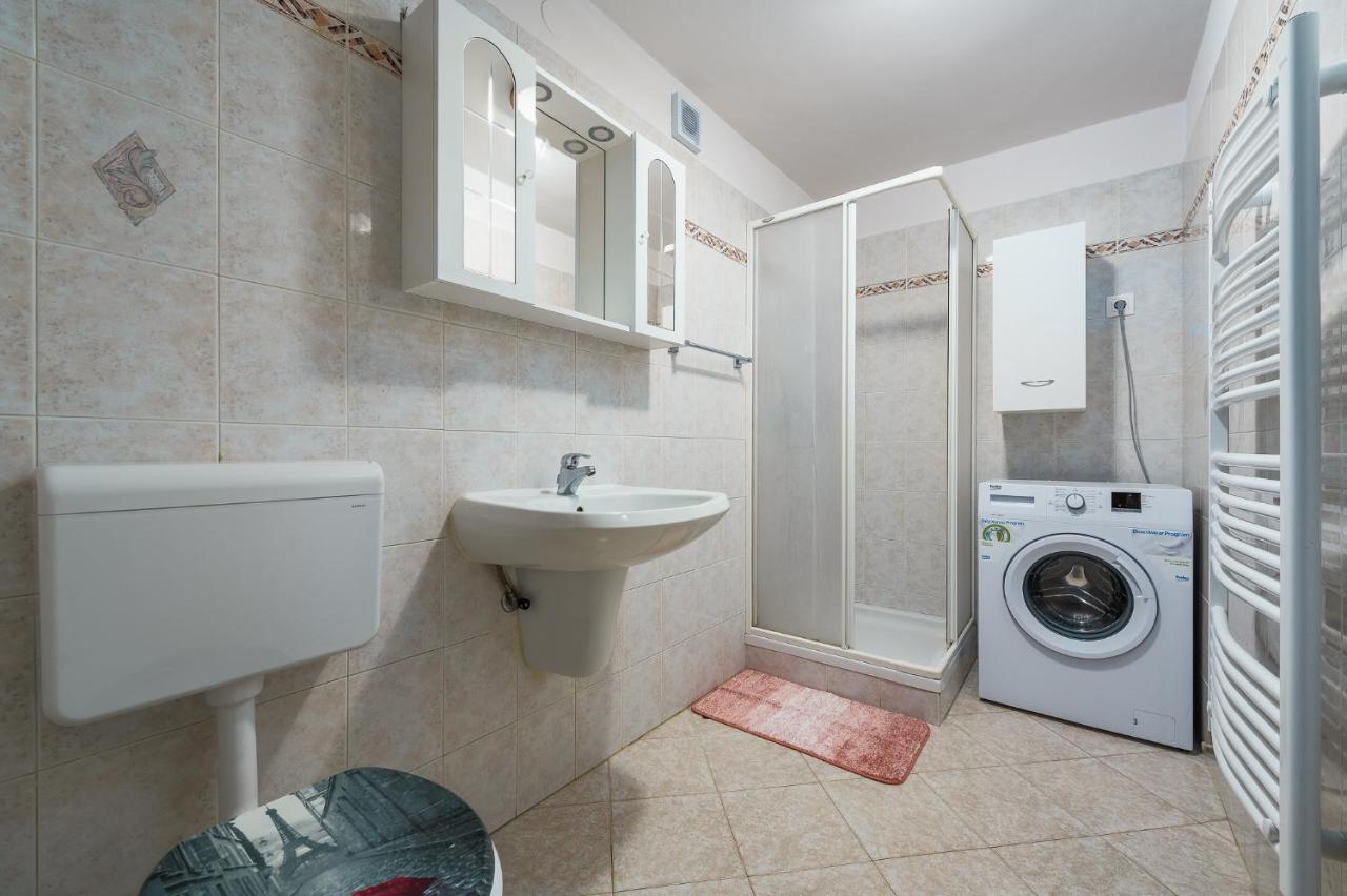 Apartments With A Parking Space Lovran, Opatija - 7869 ภายนอก รูปภาพ